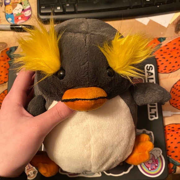 Jellycat Maurice Macaroni Penguin NWT - Retired - Picture 7 of 7